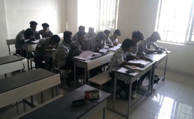 1-0002-layer-3-classroom-15