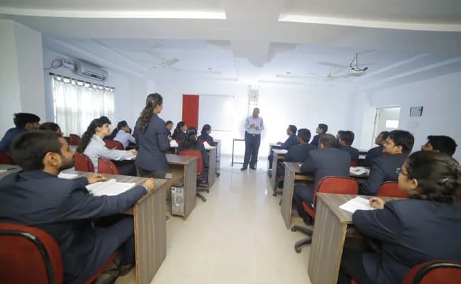 IIAM, Vishakhapatnam Classroom 3.webp