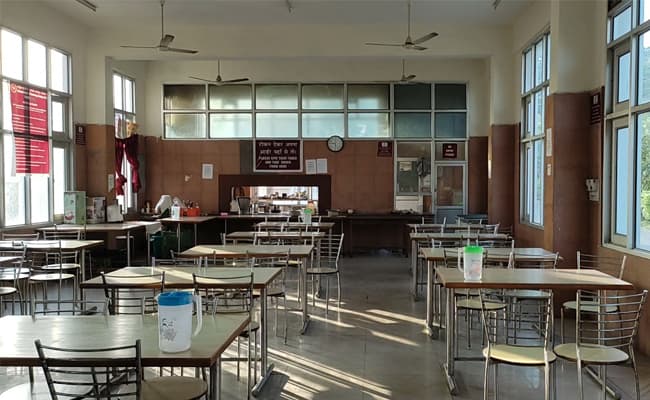 1-0004-layer-1-cafeteria-63
