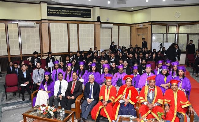 army-institute-of-management-and-technology-aimt-2-0001-layer-4-classroom