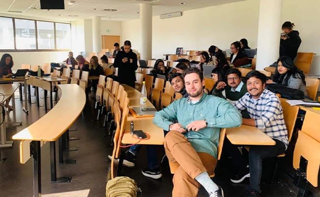 classroom-2-classroom-18