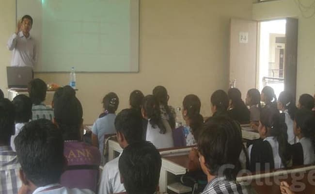 1-0003-layer-2-classroom-210