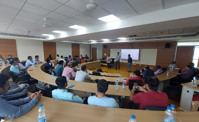 gallery-0002-class3-classroom-65