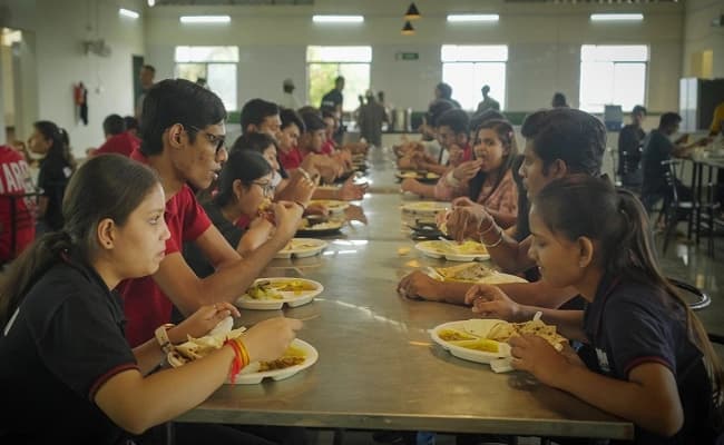 MIBM, Pune Cafeteria 2.webp
