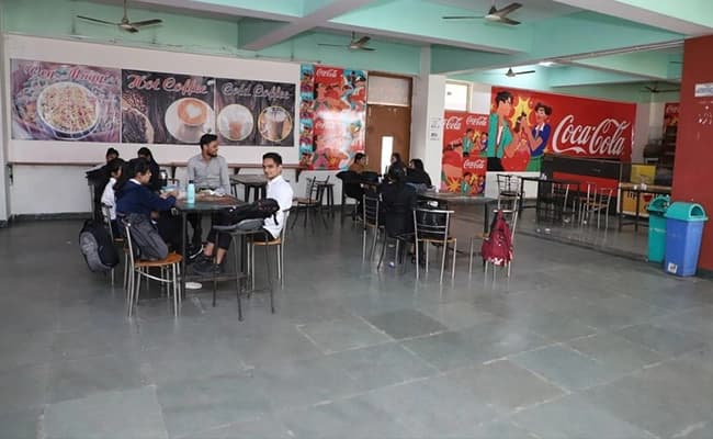 cafeteria-2-cafeteria-36