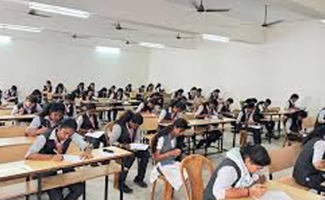 rohini-college-of-engineering-and-technology-rcet-classroom-0000-layer-4-classroom