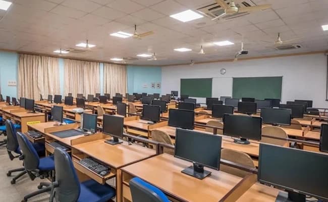 XLRI, Gurgaon Labs 3.webp