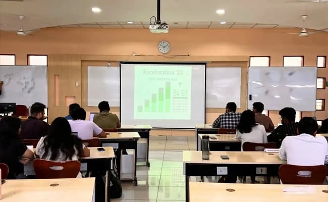 SIBM, Bangalore Classroom 3.webp