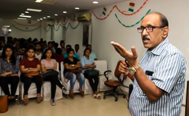asian-academy-of-film-television-aaft-0002-class3-classroom