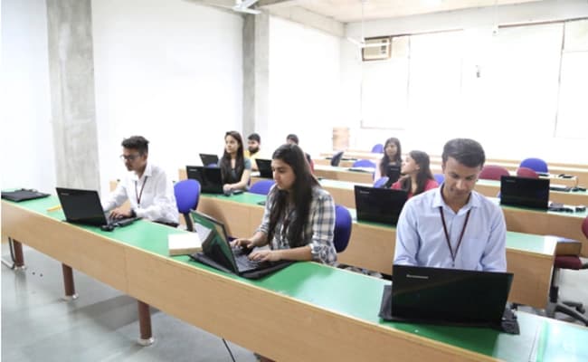 classroom-classroom-18