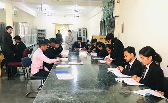 classroom1-classroom-28