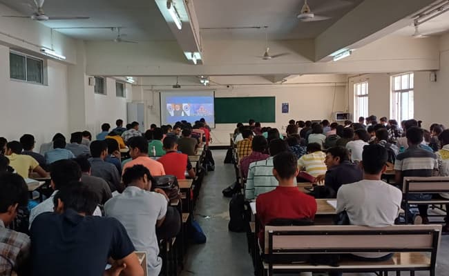 gallery-0000-class5-classroom-24