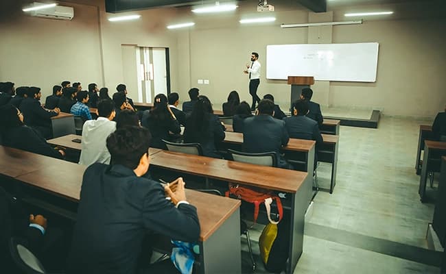 NBS, Ahmedabad Classroom 2.webp