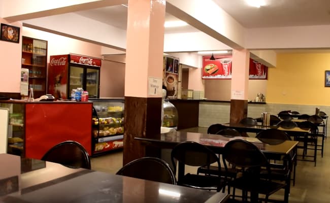 gallery-0010-cafeteria1-cafeteria-3