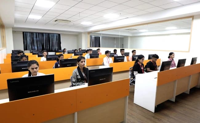 UKSIMSR, Mumbai Labs 1.webp