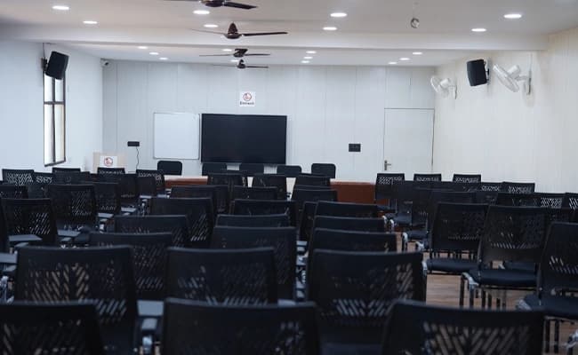 DIMT, Gorakhpur Classroom 3.webp