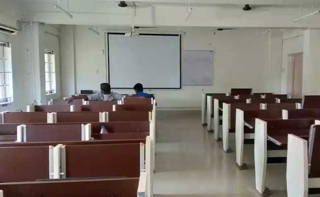 tamil-nadu-national-law-university-tnnlu-tiruchirappalli-classroom-0000-layer-5-classroom