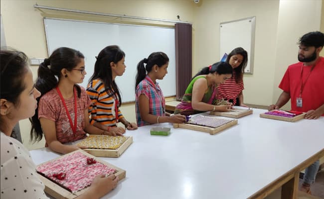 gulshan-kumar-film-television-institute-of-india-gkftii-room-0002-layer-3-classroom