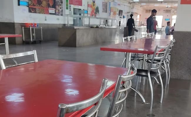 cafeteria-cafeteria-21