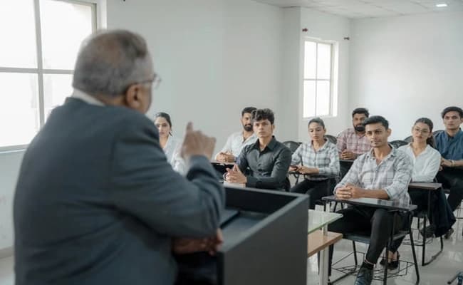 ASBM, Pune Classroom 5.webp