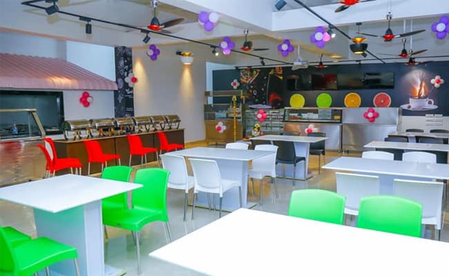 cafe-cafeteria-6