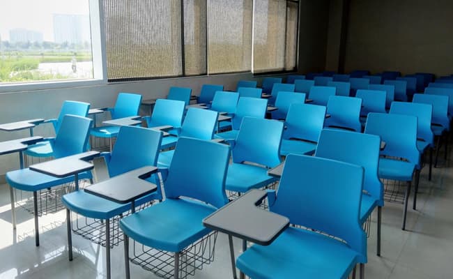 gallery-0005-class1-classroom