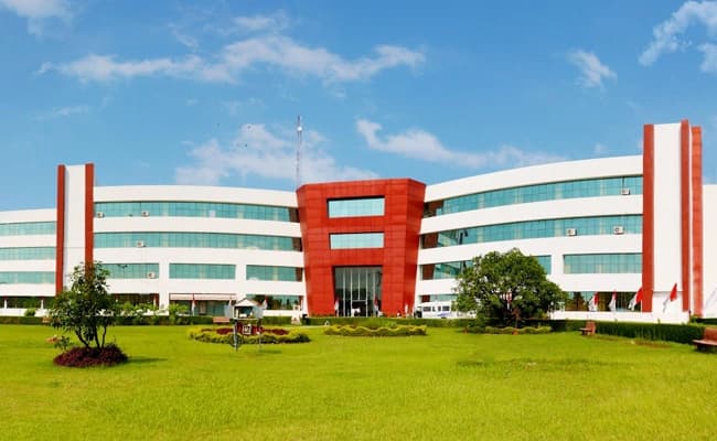 AIMT, Lucknow Infra 2.webp