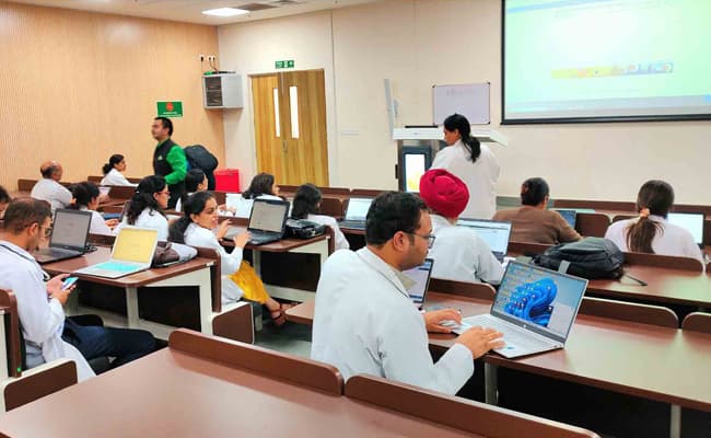 1-0010-classroom-classroom-6