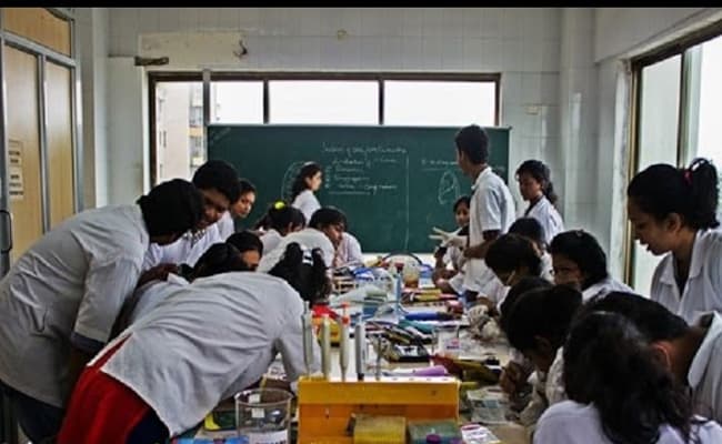 1-0003-layer-2-classroom-155