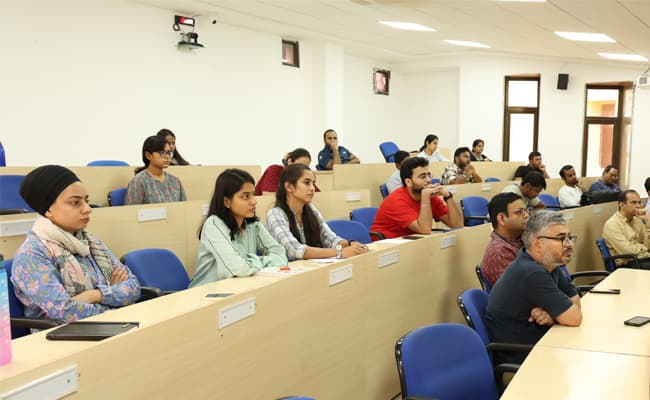 3-0002-layer-3-classroom