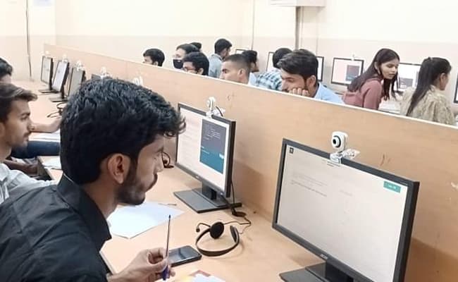 3-0002-class-classroom