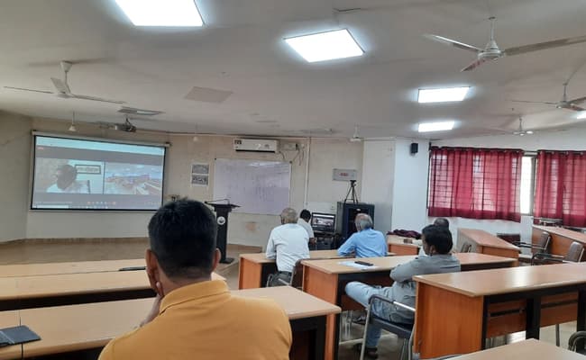 gallery-0002-class3-classroom-23