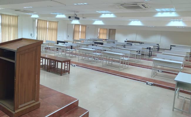 4-0008-classroom-classroom-2