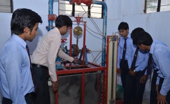 SBCET, Jaipur Labs 2.webp
