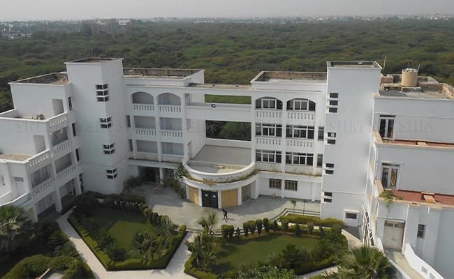 Srisiim, Delhi Infra 1.webp