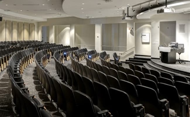 baddi-university-of-emerging-sciences-and-technologies-buest-classroom-0003-layer-1-classroom