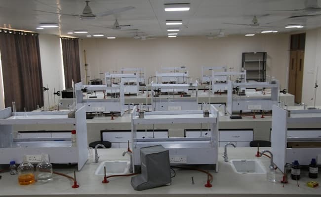 gallery-0011-lab1-lab-2