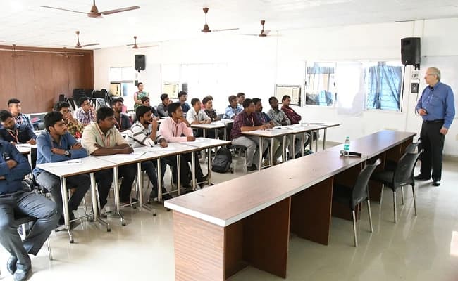 VelTech University, Chennai Classroom 2.webp